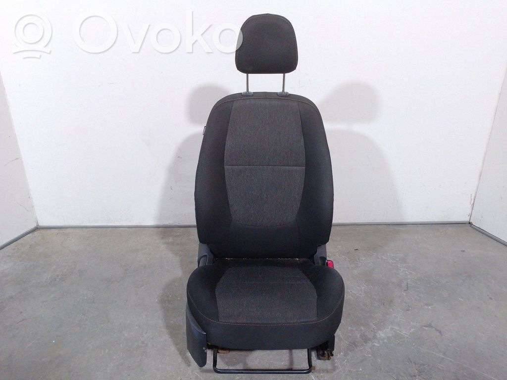KIA Picanto Etumatkustajan istuin 