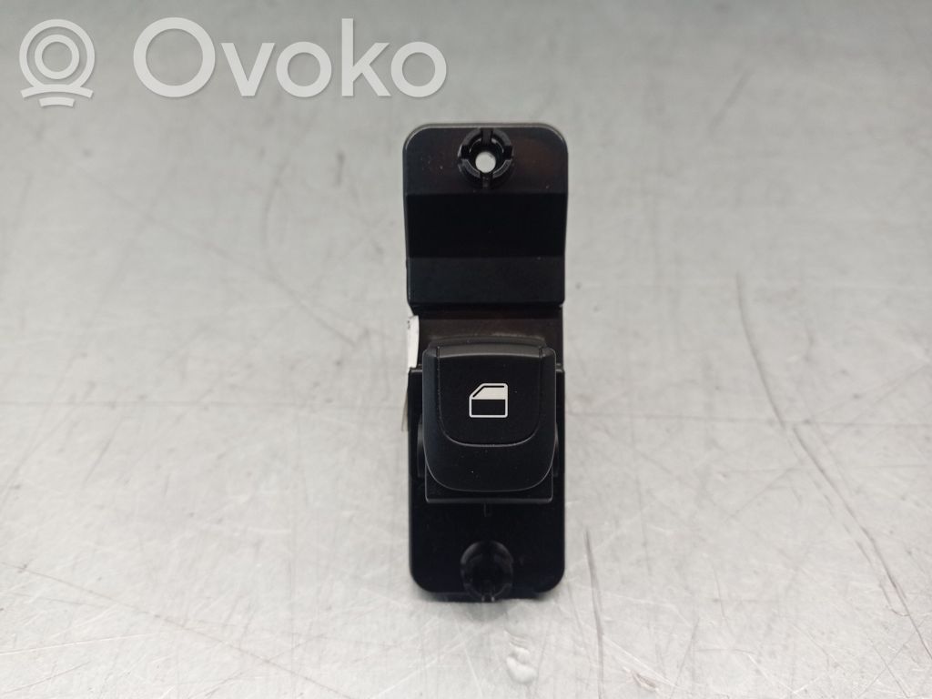 KIA Stonic Electric window control switch 