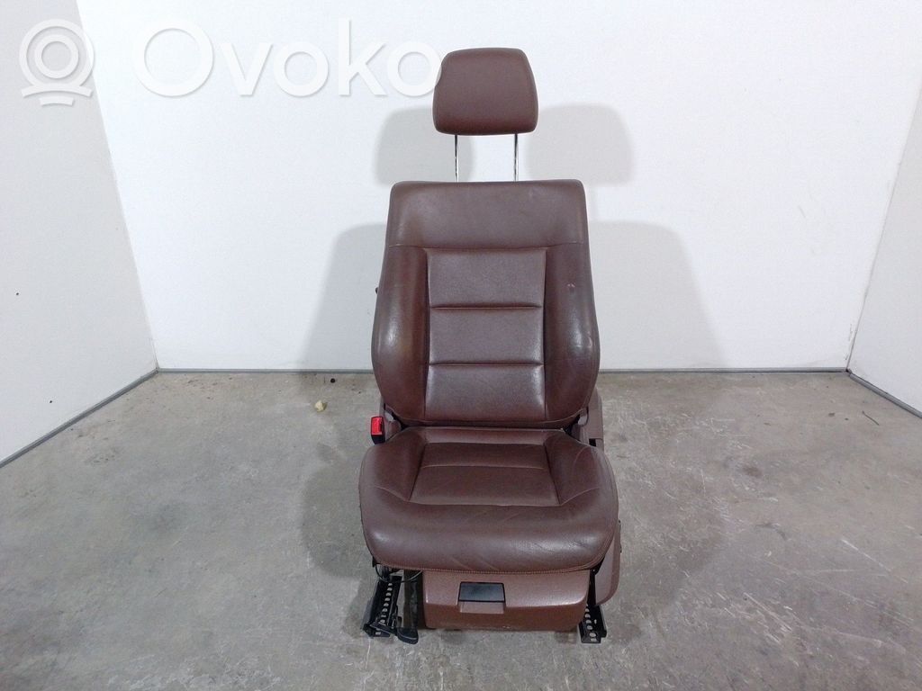 Mercedes-Benz E W212 Asiento delantero del conductor 