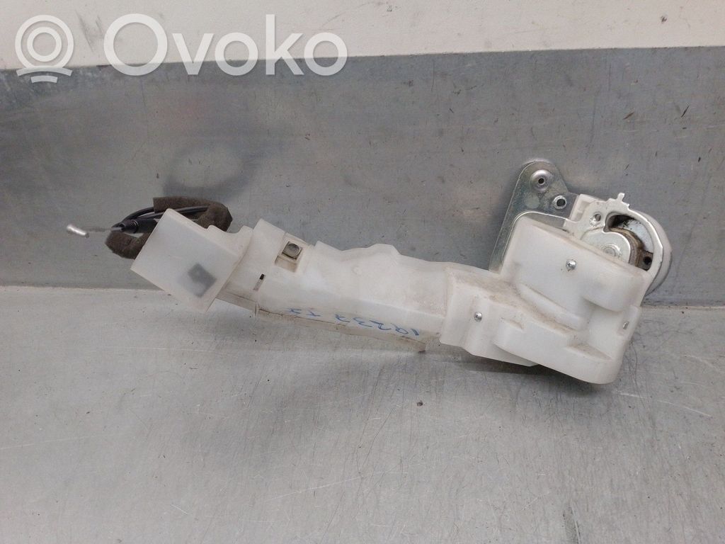 Mazda 5 Aizmugurē slēdzene 