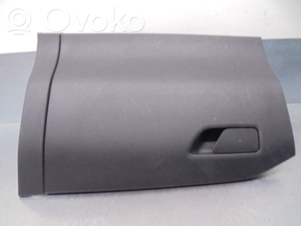 Ford Focus ST Glove box 