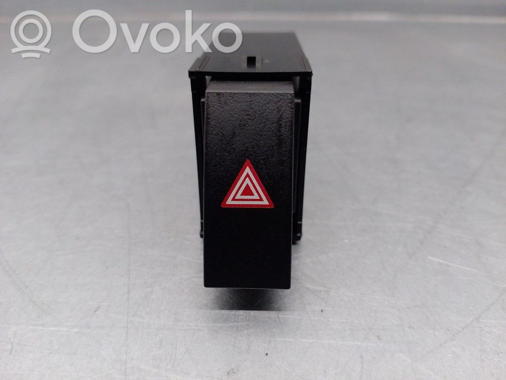 Lexus CT 200H Hazard light switch 