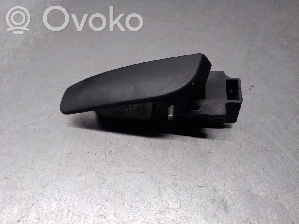 Front door interior handle   9101KN,4PUERTAS