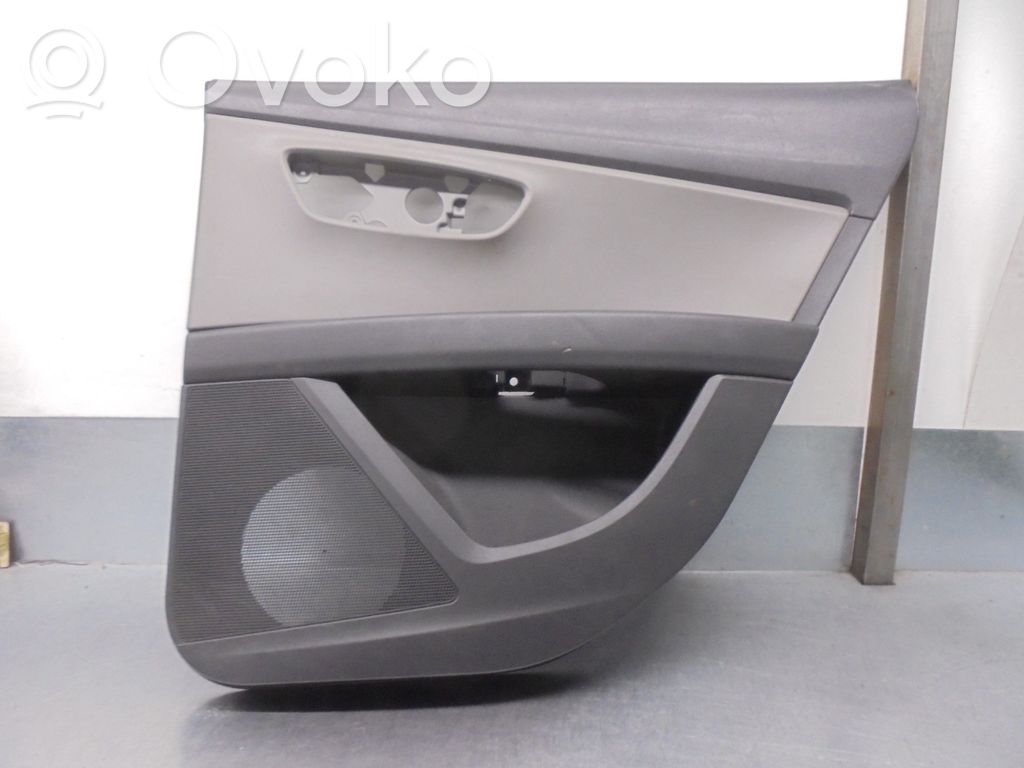 Seat Leon (5F) Rear door card panel trim 