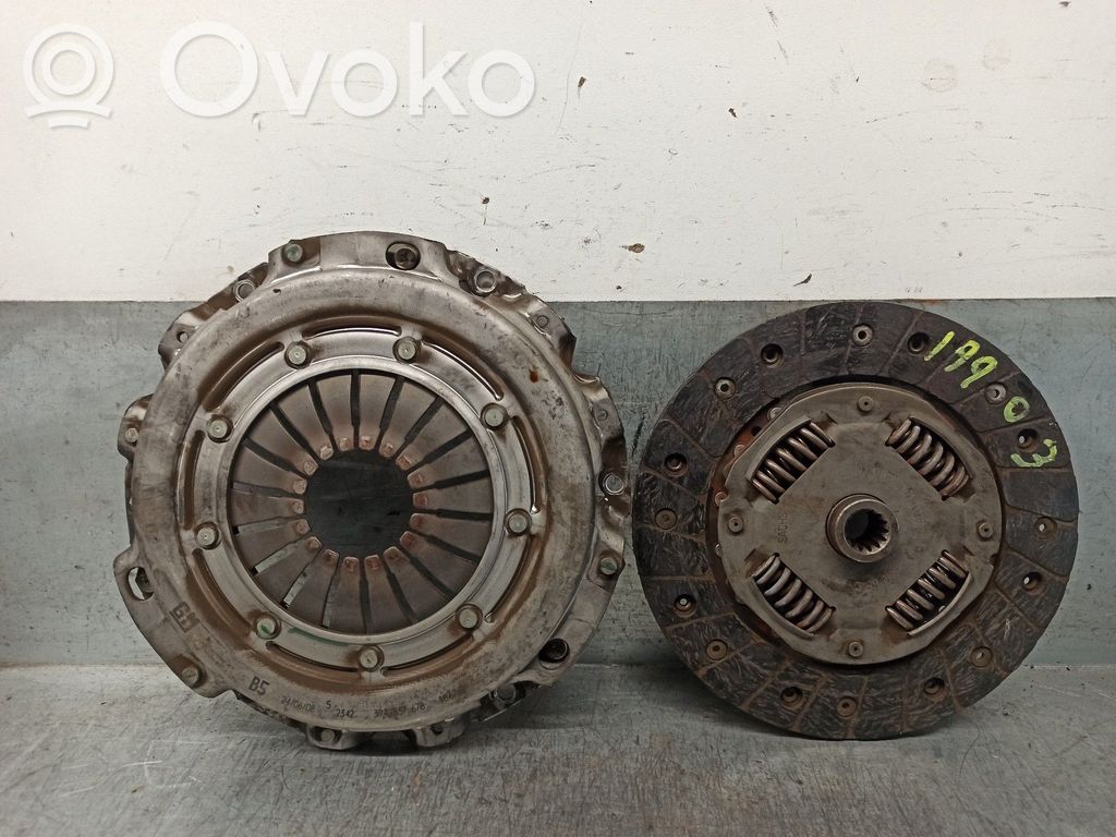 Opel Corsa D Sankabos komplektas 