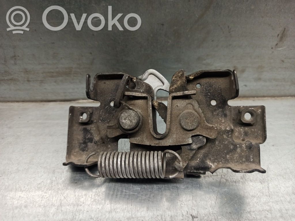 Tie down hook / loop   GS1F56620A,5PUERTAS