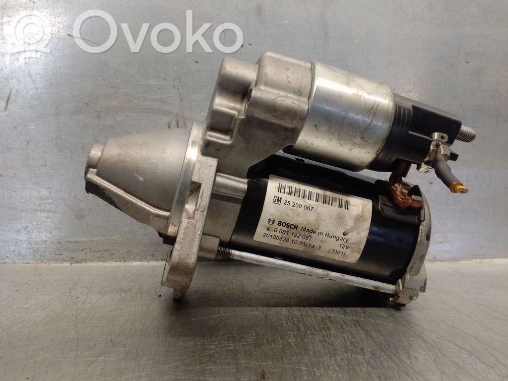 Motor de arranque   25200067,0001192087,BOSCH