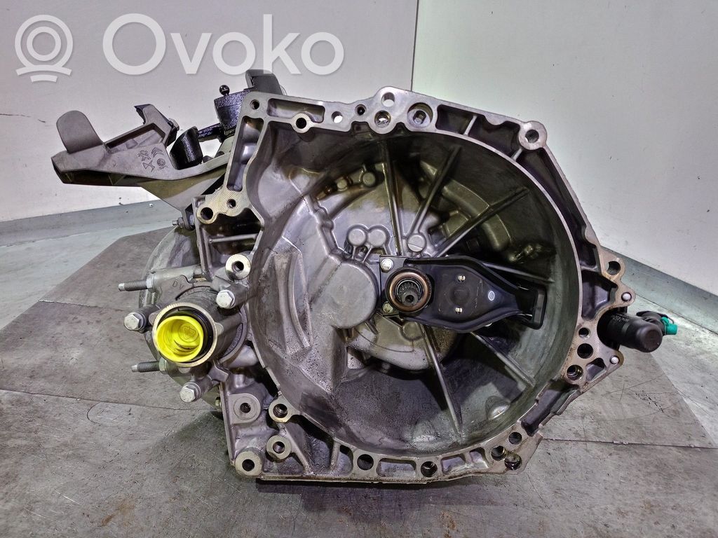 Peugeot 2008 II Cutie viteze manuală cu 5 trepte 