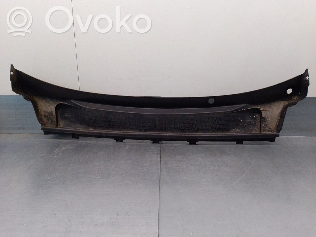 Ford Puma Windshield trim 