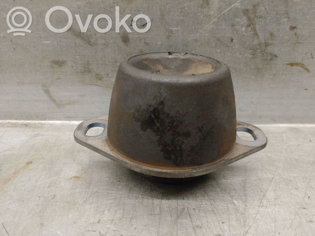 Citroen Berlingo Engine mount bracket 