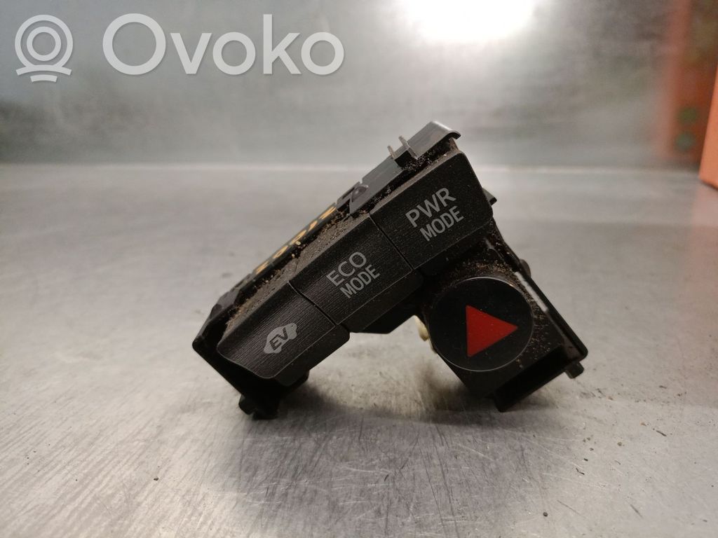 Toyota Prius (XW30) Botón interruptor de luz de peligro 