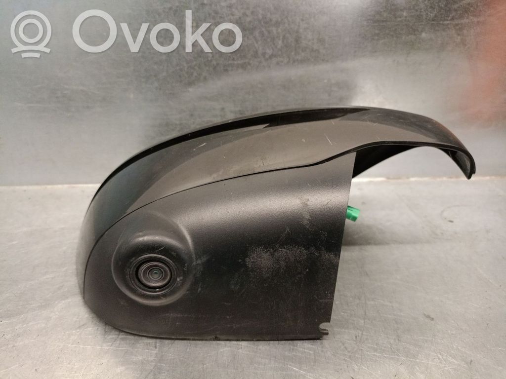 Nissan Qashqai Front door electric wing mirror 