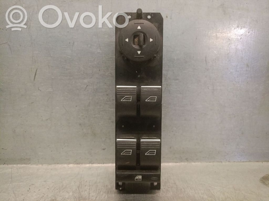 Ford Focus Interruptor del elevalunas eléctrico 