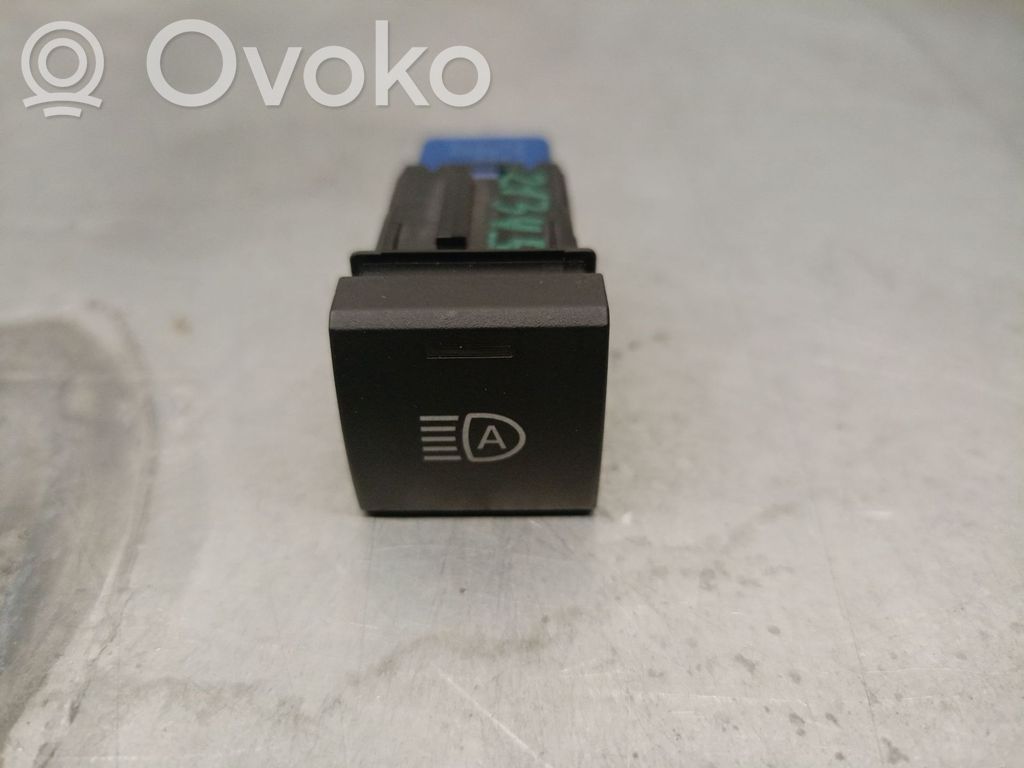 Toyota Yaris Panel lighting control switch 