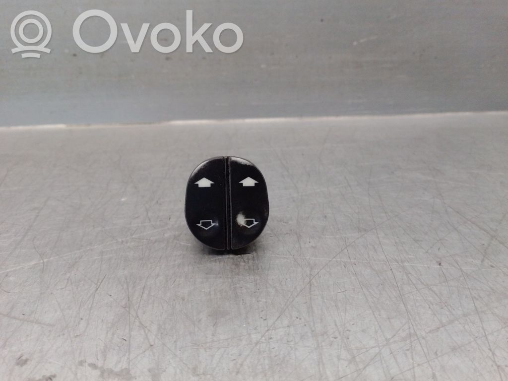 Ford Fiesta Electric window control switch 