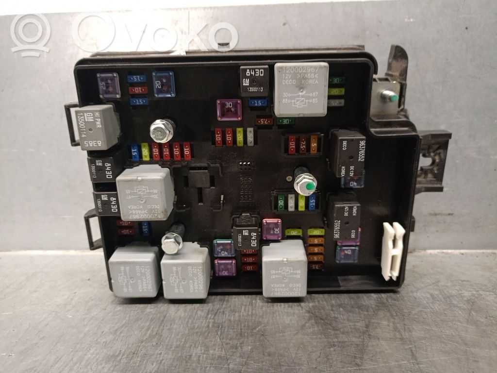 Chevrolet Aveo Drošinātāju kaste (komplekts) 