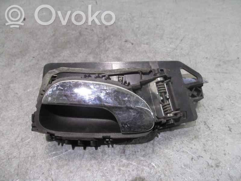 Peugeot 307 Front door interior handle 