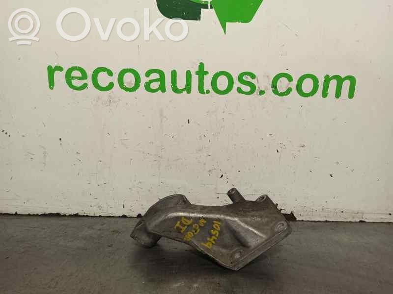 Engine mount bracket   22116759487