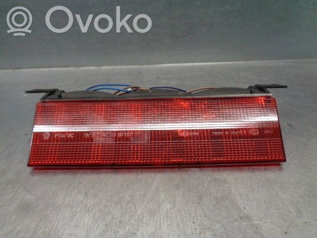 Chrysler PT Cruiser Third/center stoplight 