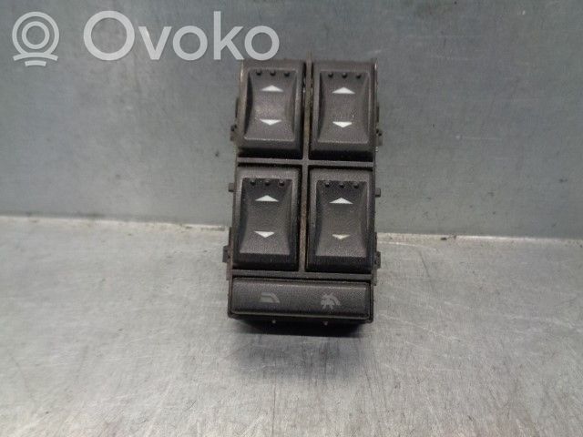 Ford Mondeo Mk III Sähkötoimisen ikkunan ohjauskytkin