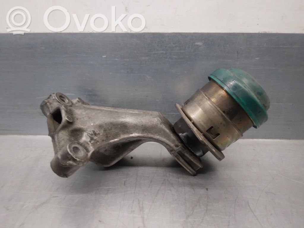 Engine mount bracket   9641690980