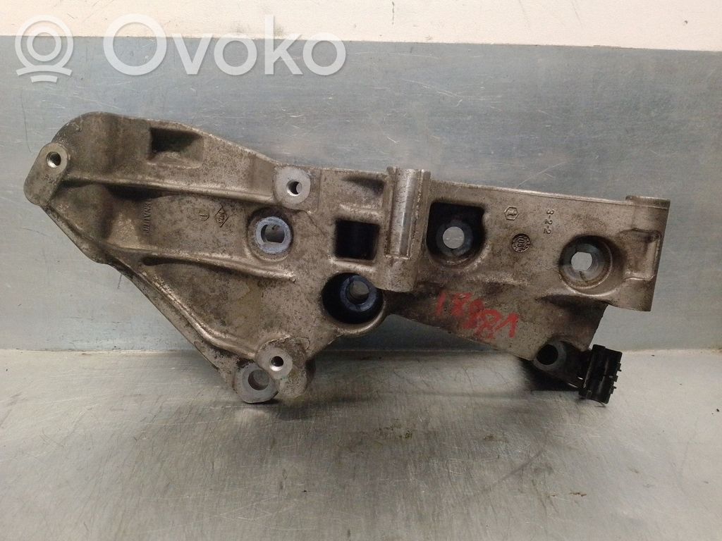 Renault Clio III Suport generator/alternator 
