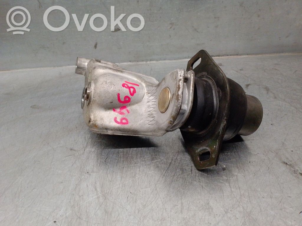 Engine mount bracket   9640951480