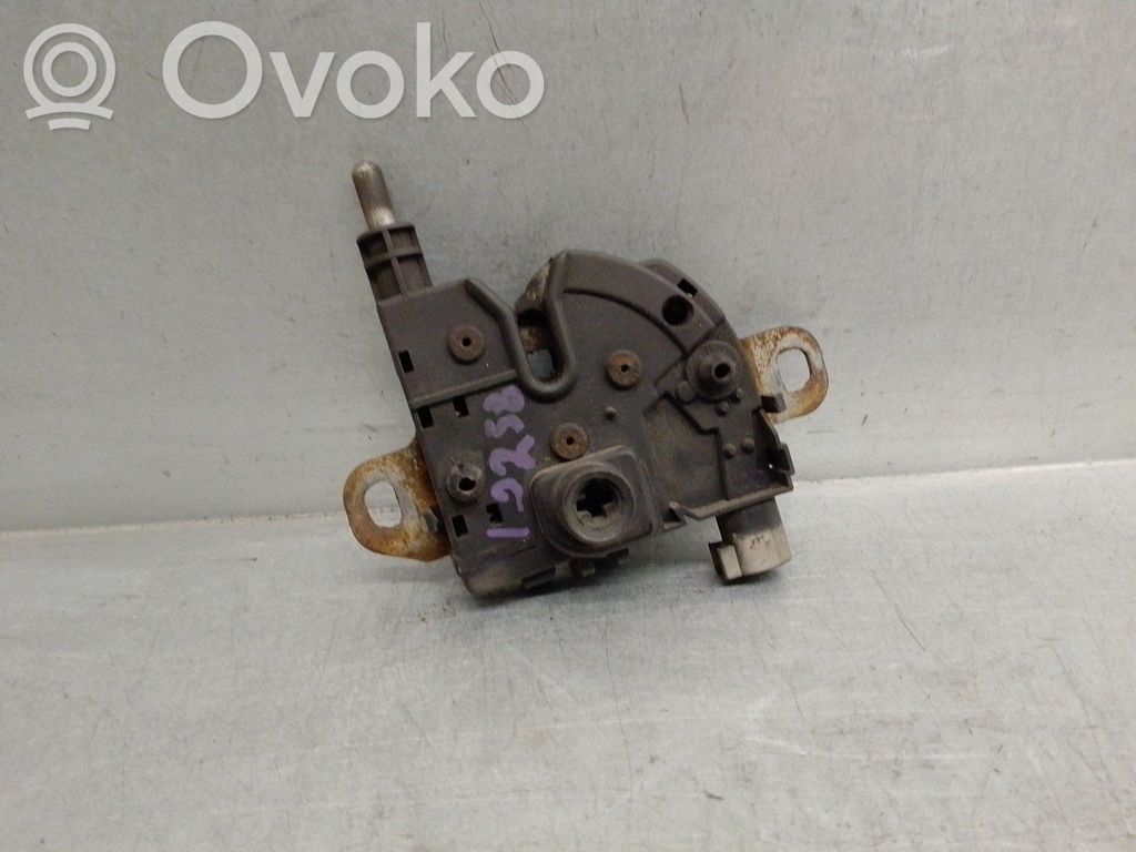 Ford Focus Tie down hook / loop 
