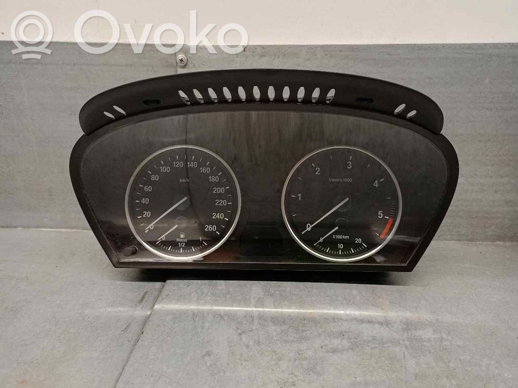BMW 5 E60 E61 Nopeusmittari (mittaristo) 