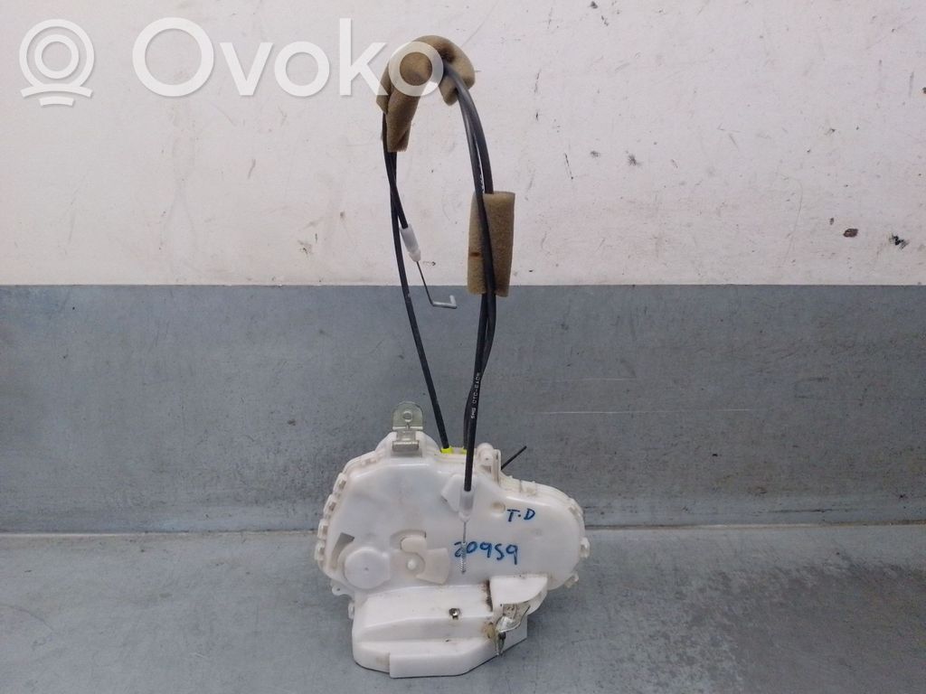 Honda Civic Takaoven lukko 