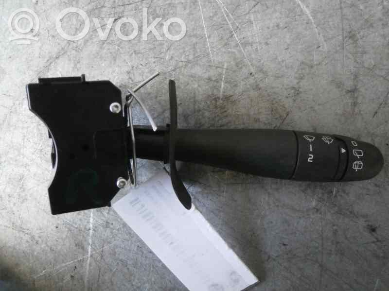 Renault Clio III Wiper control stalk 