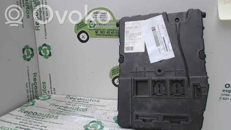 Renault Megane II Drošinātāju kaste (komplekts) 