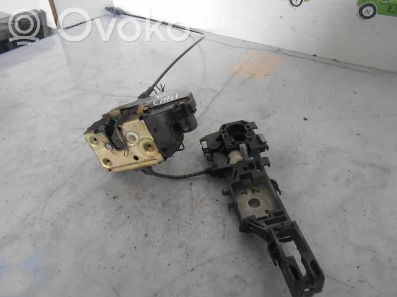 Renault Megane II Etuoven lukko 