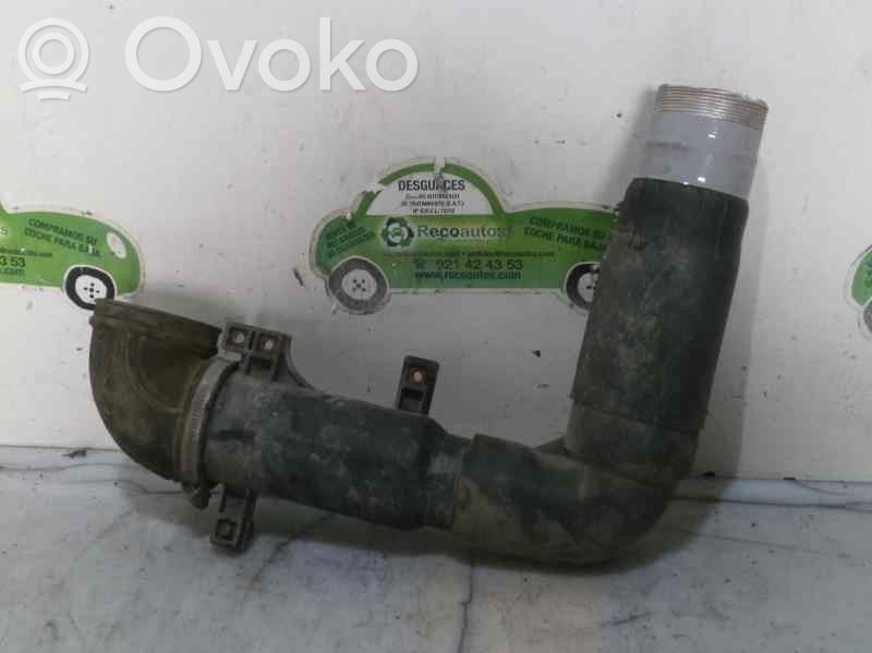 Ilmastointilaitteen putki (A/C)