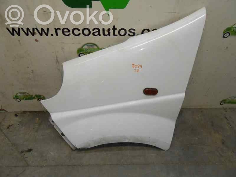 Renault Trafic II (X83) Sparnas 