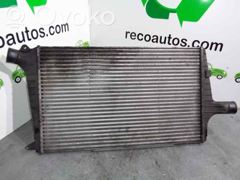 Chłodnica powietrza doładowującego / Intercooler   4B0145805A,155440113,LRO