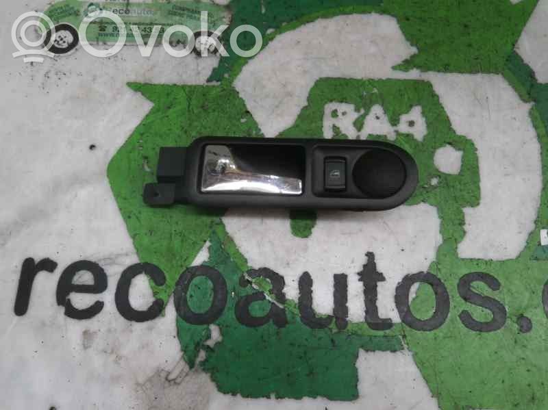 Volkswagen Passat Alltrack Front door interior handle 