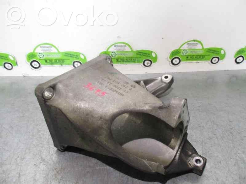 Seat Alhambra (Mk1) Engine mount bracket 