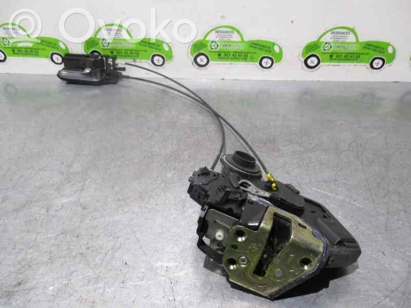 Toyota Corolla E110 Galinių durų spyna 