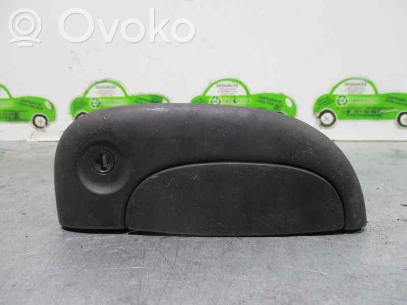 Renault Kangoo I Manecilla externa puerta delantera 