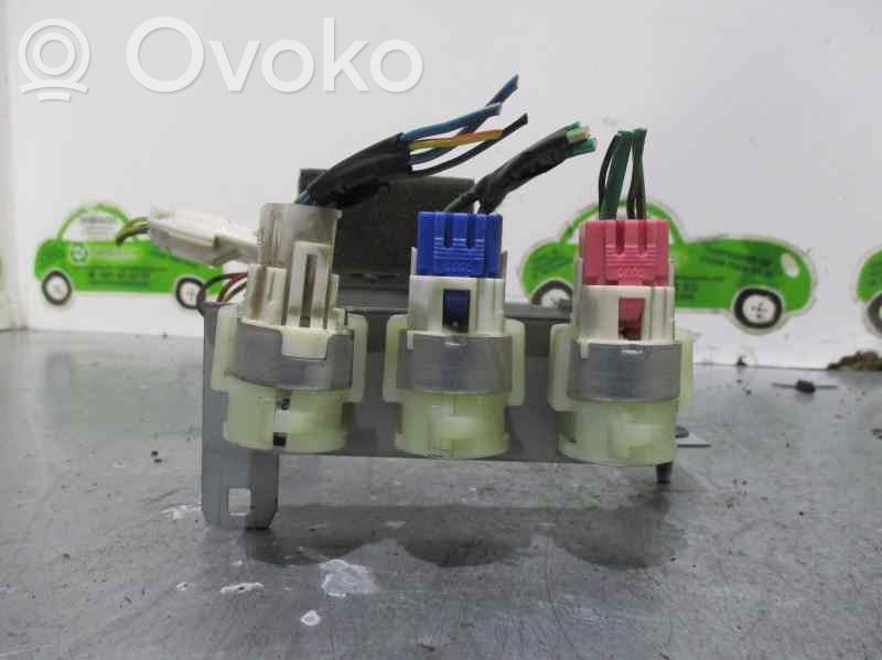 Subaru Forester SF Set scatola dei fusibili 
