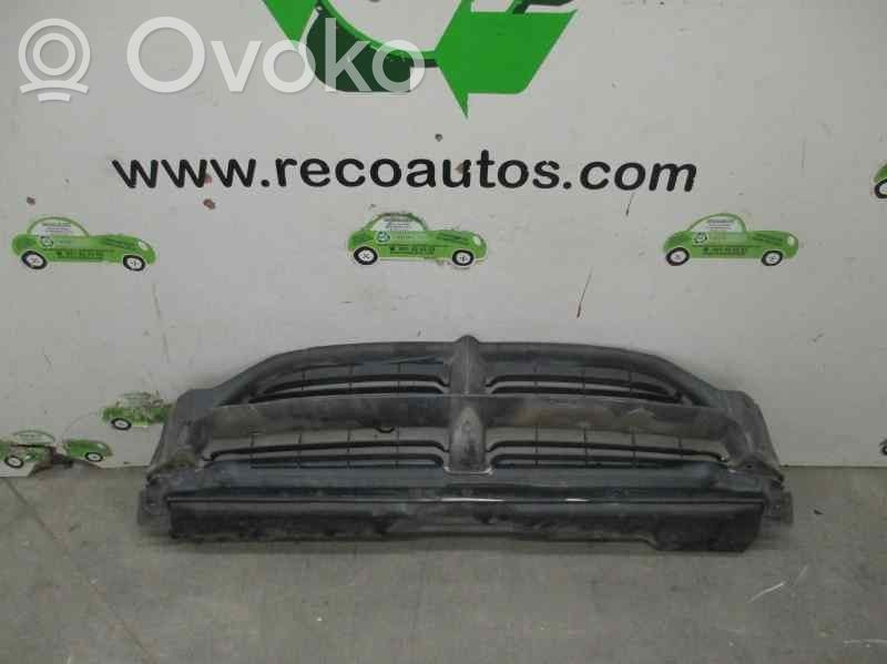 Chrysler Voyager Rejilla delantera 