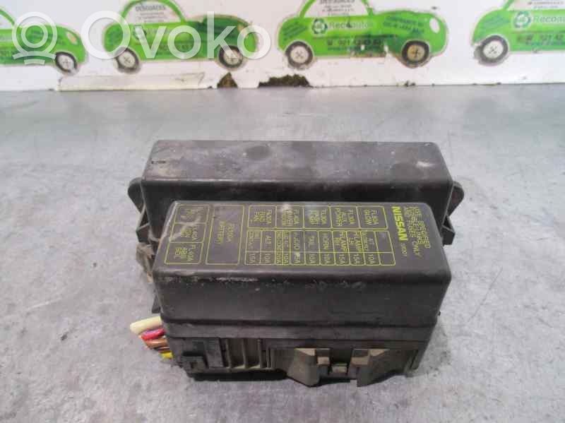 Nissan Terrano Juego de caja de fusibles 