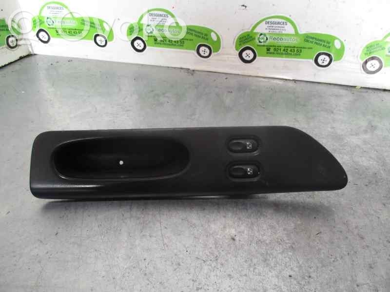 Nissan Almera N16 Electric window control switch 