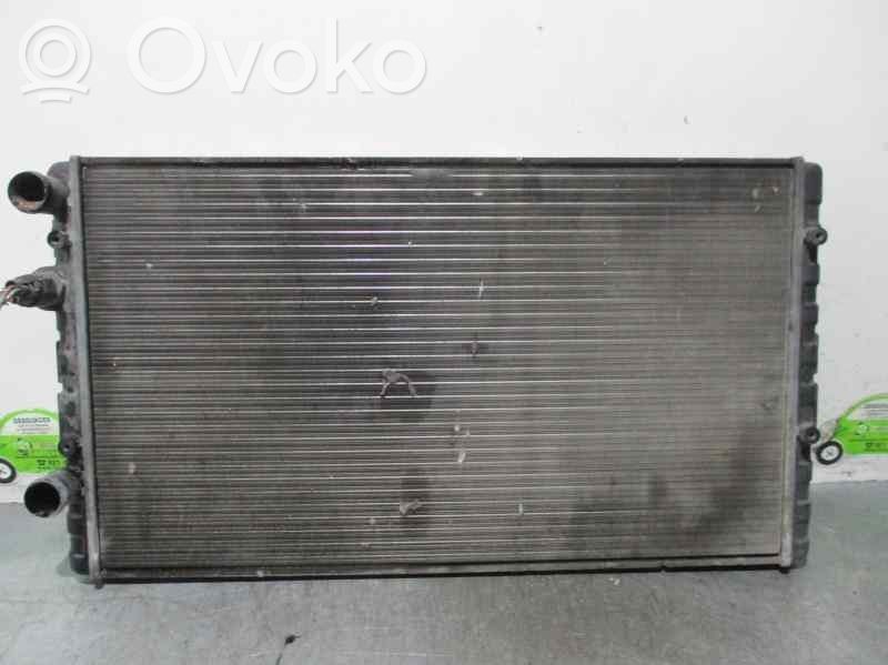 Volkswagen Polo III 6N 6N2 6NF Radiator lichid răcire 