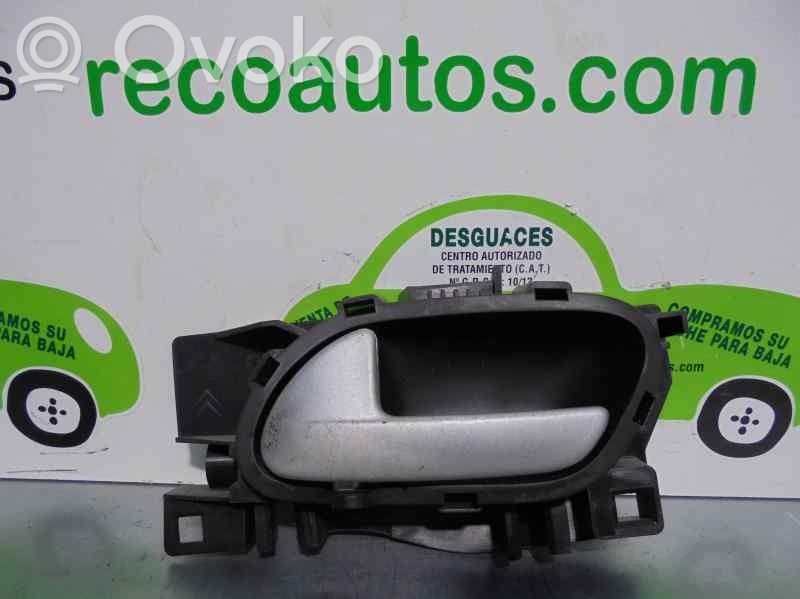 Peugeot 207 Manecilla interna puerta delantera 