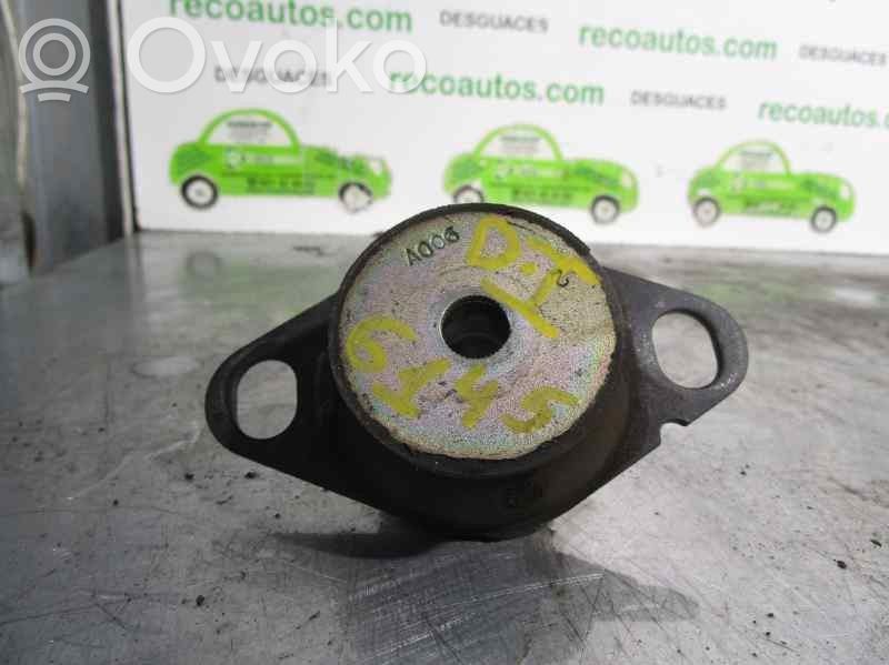 Renault Clio II Engine mount bracket 