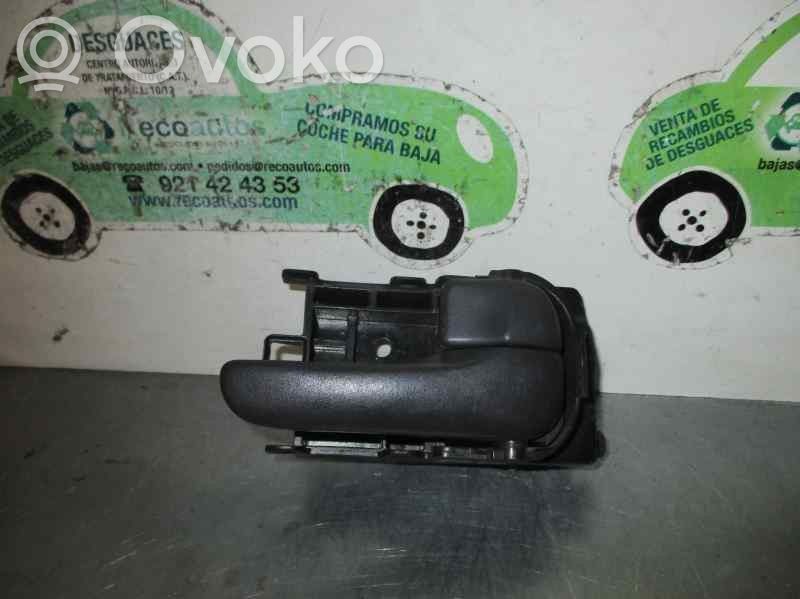 Nissan Almera N16 Maniglia interna per portiera anteriore