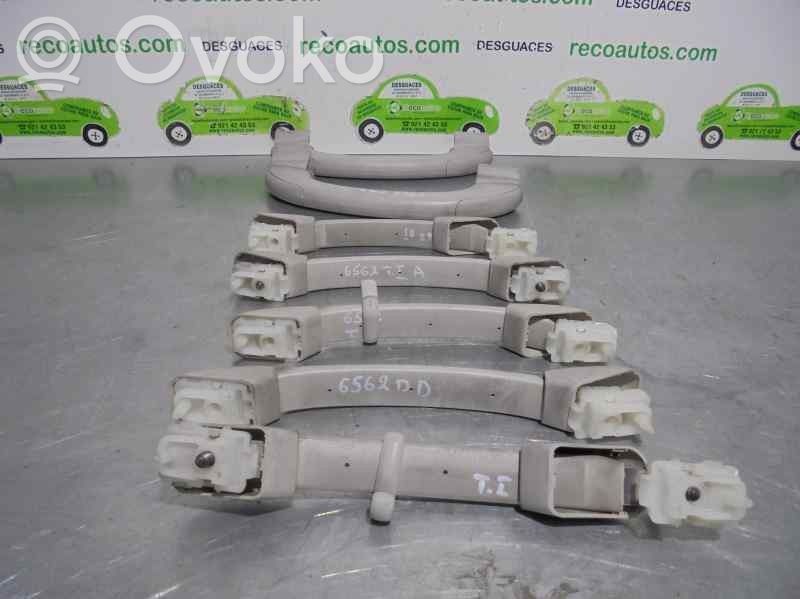 Manecilla interna puerta delantera   1484729077