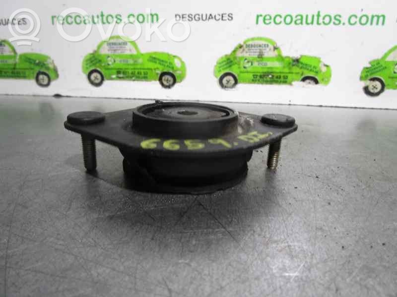 Renault Clio I Engine mount bracket 